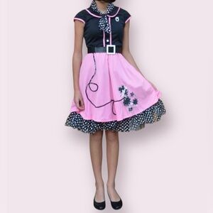 Black & Pink “50’s Sweetheart”
Size: Girls L (10-12)